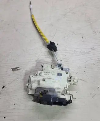Audi A3 S3 A3 Sportback 8P Front door lock 4F1837016 A046465