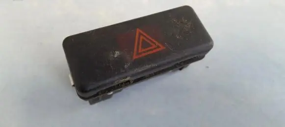 BMW 5 E39 Hazard light switch 8350947