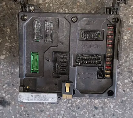 Volkswagen Sharan Fuse module 7m0962258j S108145200h