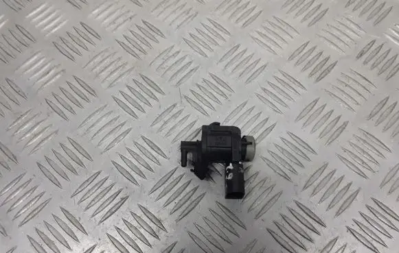 Skoda Octavia Mk1 (1U) Valve vacuum 1J0906283C