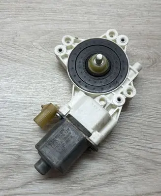 Jeep Compass Rear door window regulator motor 0130822279 128000682B 05074823AA