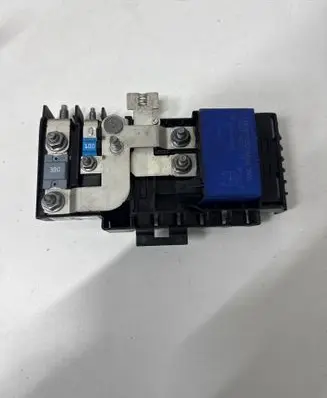 Mercedes-Benz A W176 Fuse box set A2465401850