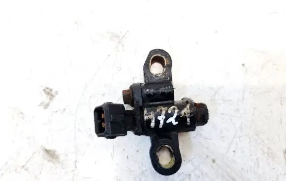 Ford Mondeo Mk III Crankshaft position sensor xs7q6023ac
