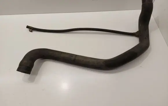 Volkswagen PASSAT B3 Engine coolant pipe/hose 357121101J