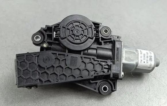 Honda CR-V Sunroof motor/actuator 7045084BE0 00415 WR14B026