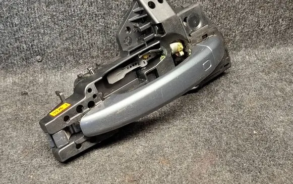 Audi A5 8T 8F Rear door exterior handle 8T0837886B
