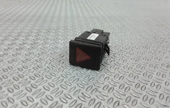 Volkswagen Polo IV 9N3 Hazard light switch 6Q0953235A