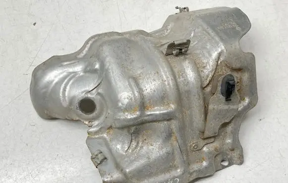Renault Captur Exhaust heat shield 144504628R 00021153
