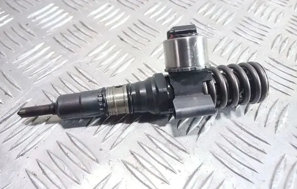 Mitsubishi Lancer VIII Fuel injector
