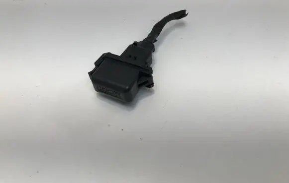 Hyundai Kona I EUR ISO radio connector 