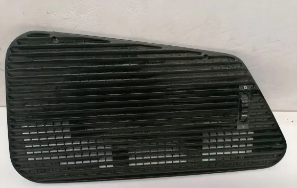 BMW 7 E32 Dash center air vent grill 1384066