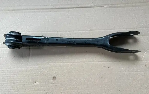 BMW 5 G30 G31 Rear control arm 6893528