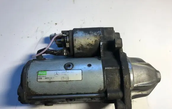 Mercedes-Benz C W203 Starter motor 0051511301 D7R43 0679CGV