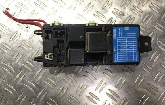 Volvo S40, V40 Fuse box set 30807016