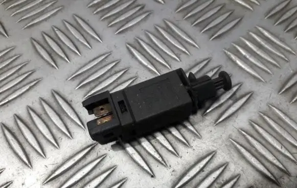 Volkswagen PASSAT B3 Brake pedal sensor switch 191945515