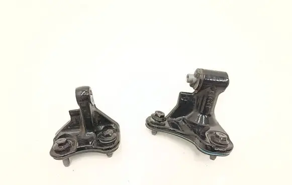 Mercedes-Benz A W176 Rear door hinge set A046572