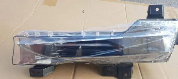 Tesla Model Y Front fog light 107739100F 1077391