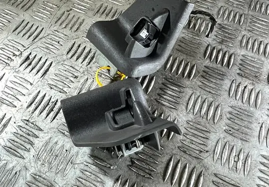 Volvo C70 Convertible roof lock/latch 30632918 30632915