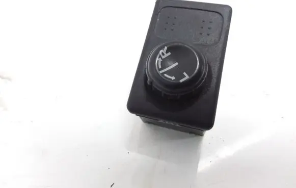 Nissan Primera Wing mirror switch