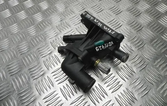 Ford Focus Thermostat housing CM5G9K478GA VD11429