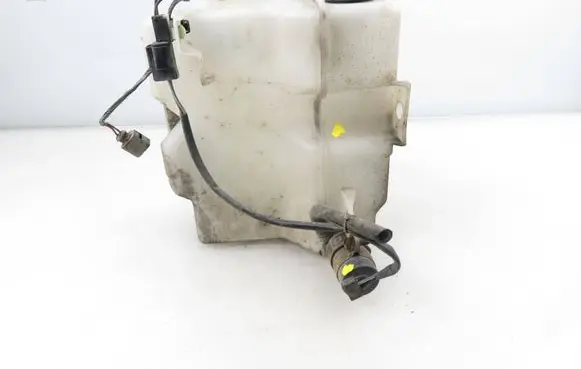 Mitsubishi Outlander Windshield washer fluid reservoir/tank 