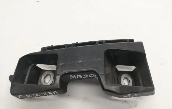 Mercedes-Benz C W204 Front bumper mounting bracket 2048851465