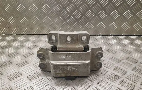 Volkswagen Golf VI Engine mount bracket 1K0199555