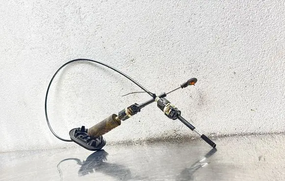 Opel Astra J Gear shift cable linkage 13270573