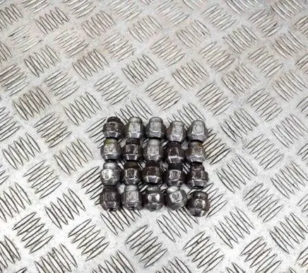 KIA Sorento Nuts/bolts 