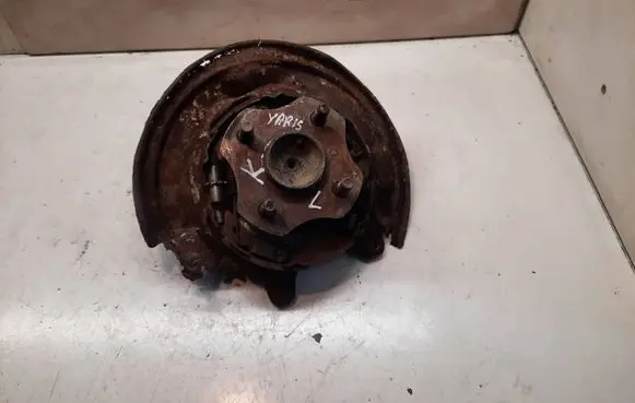 Toyota Yaris Rear wheel hub