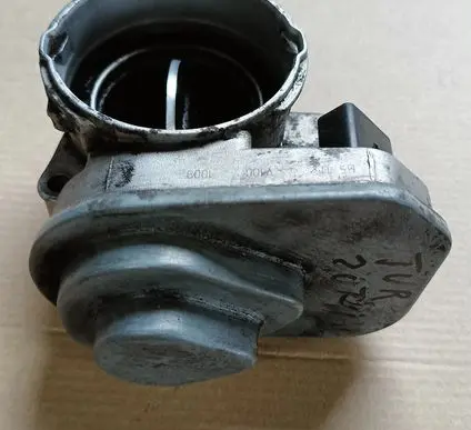 Volkswagen Touran I Throttle valve
