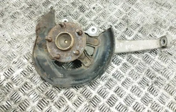 Lexus IS 220D-250-350 Front wheel hub