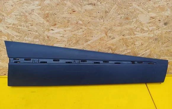 Renault Captur Front door trim (molding) 801867830R