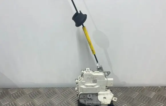 Audi Q5 SQ5 Front door lock 8J1837016E
