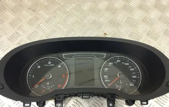 Audi Q3 8U Engine control unit/module 04L907309AB 0281031786