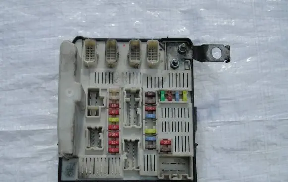 Renault Megane II Fuse box set 8200455424J 5190830A8 8691172600