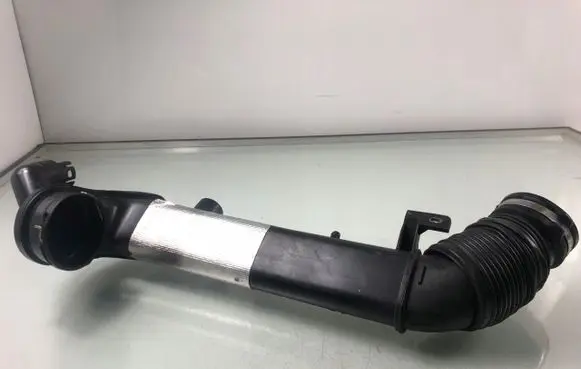 BMW 2 F46 Intercooler hose/pipe 8511377