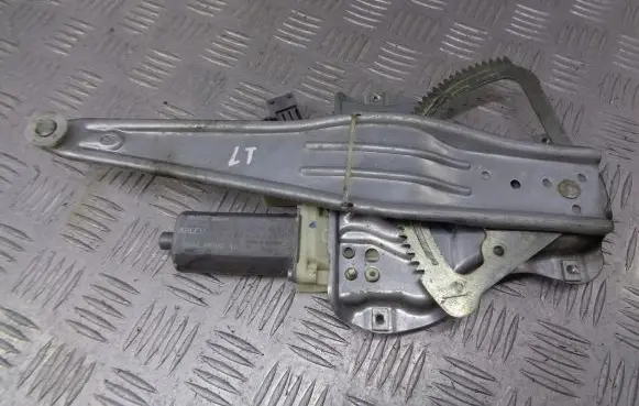 Toyota Avensis T250 Front door electric window regulator 69840-05100
