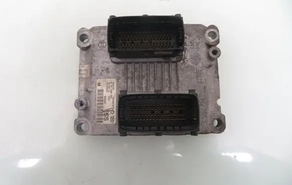 Opel Corsa C Engine control unit/module 0261208253 1039S10736 55352622
