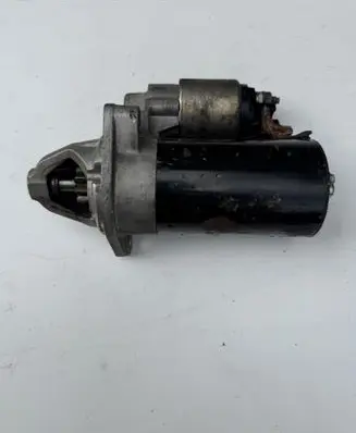 BMW 5 F10 F11 Starter motor 7610342 0001138044