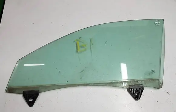 Seat Exeo (3R) Front door window glass four-door 