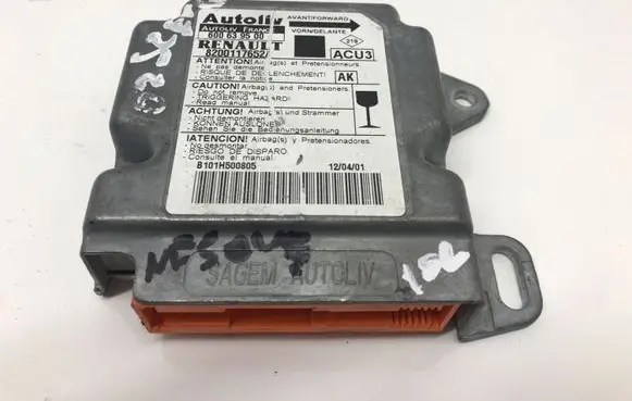 Renault Scenic I Airbag control unit/module 8200117652A 600639500