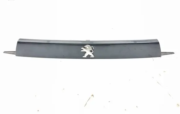 Peugeot 508 II Tailgate trim 50143531
