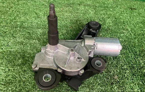 Renault Kangoo II Rear window wiper motor 0390201836 8200431392