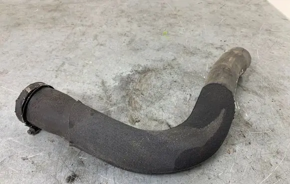 Opel Zafira B Intercooler hose/pipe 13322486