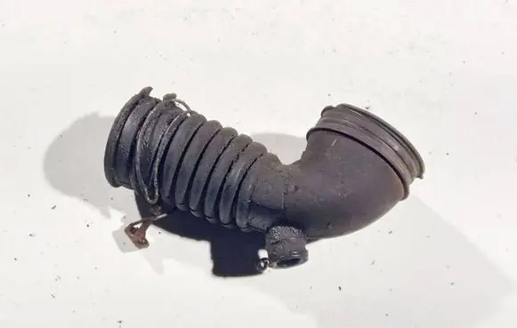 Audi A4 S4 B5 8D Air intake hose/pipe