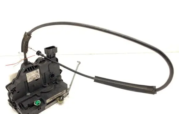 Fiat Grande Punto Front door lock 55702897