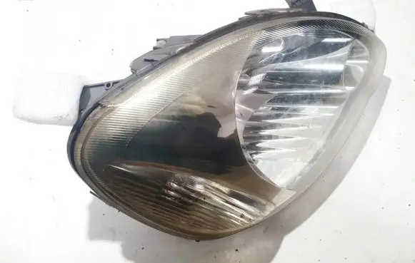 Toyota Yaris Headlight/headlamp