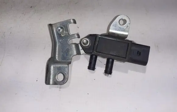 Mazda CX-3 Exhaust pressure sensor S550182B2