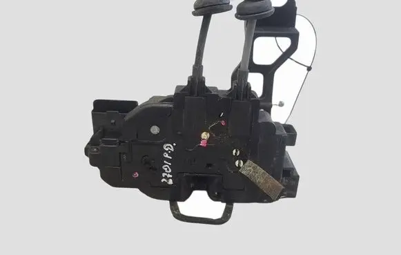 Hyundai Santa Fe Front door lock 813202B030BIN